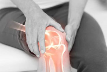 7 Symptoms of Knee Osteoarthritis (OA) and 2 Solutions for You